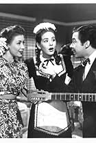 Rosina Pagã, Rosita Quintana, and Germán Valdés in Calabacitas tiernas (1949)