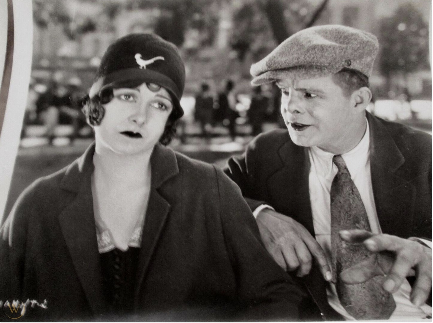 Kit Guard and Charlotte Stevens in In a Moment of Temptation (1927)