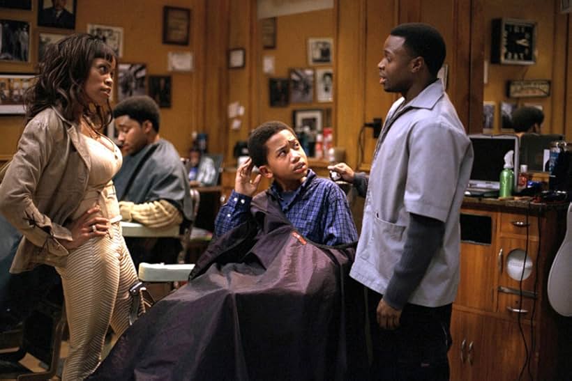 Sean Patrick Thomas and Cassandra Lewis in Barbershop (2002)