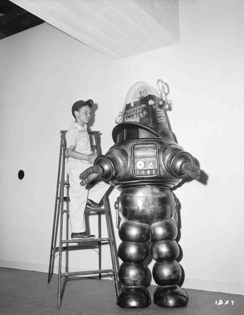 Richard Eyer and Robby the Robot in The Invisible Boy (1957)