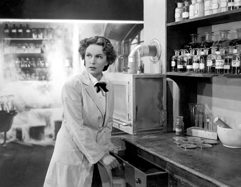 Geraldine Fitzgerald in Shining Victory (1941)