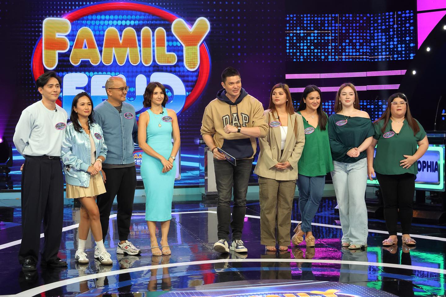 Dingdong Dantes, Rica Peralejo, Laurent Benig, Ralph Manaloto, Sophia Asistio, Yssa Asistio, Joe Bonifacio, Ynna Asistio, and Anykka Asistio in Family Feud Philippines (2022)