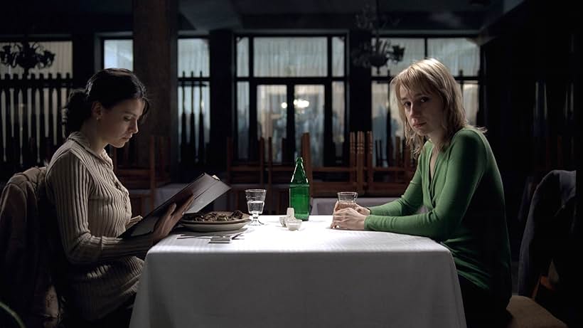 Anamaria Marinca and Laura Vasiliu in 4 Months, 3 Weeks and 2 Days (2007)