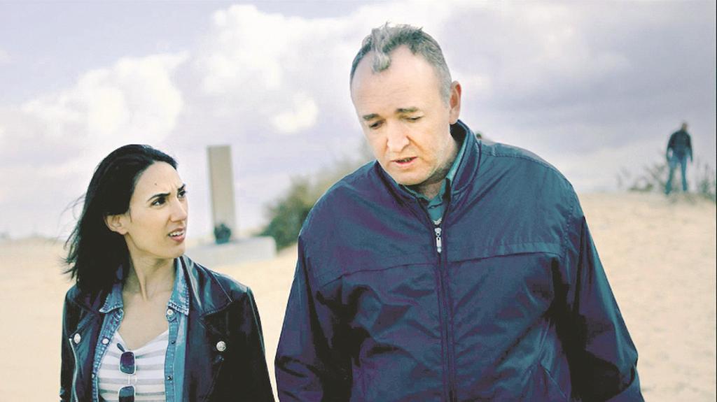 Shalom Assayag and Liraz Chamami in Manayek (2020)