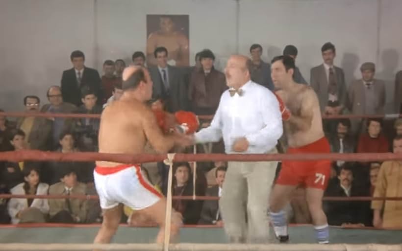 Dinçer Çekmez, Hüseyin Kutman, and Kemal Sunal in En Büyük Saban (1984)