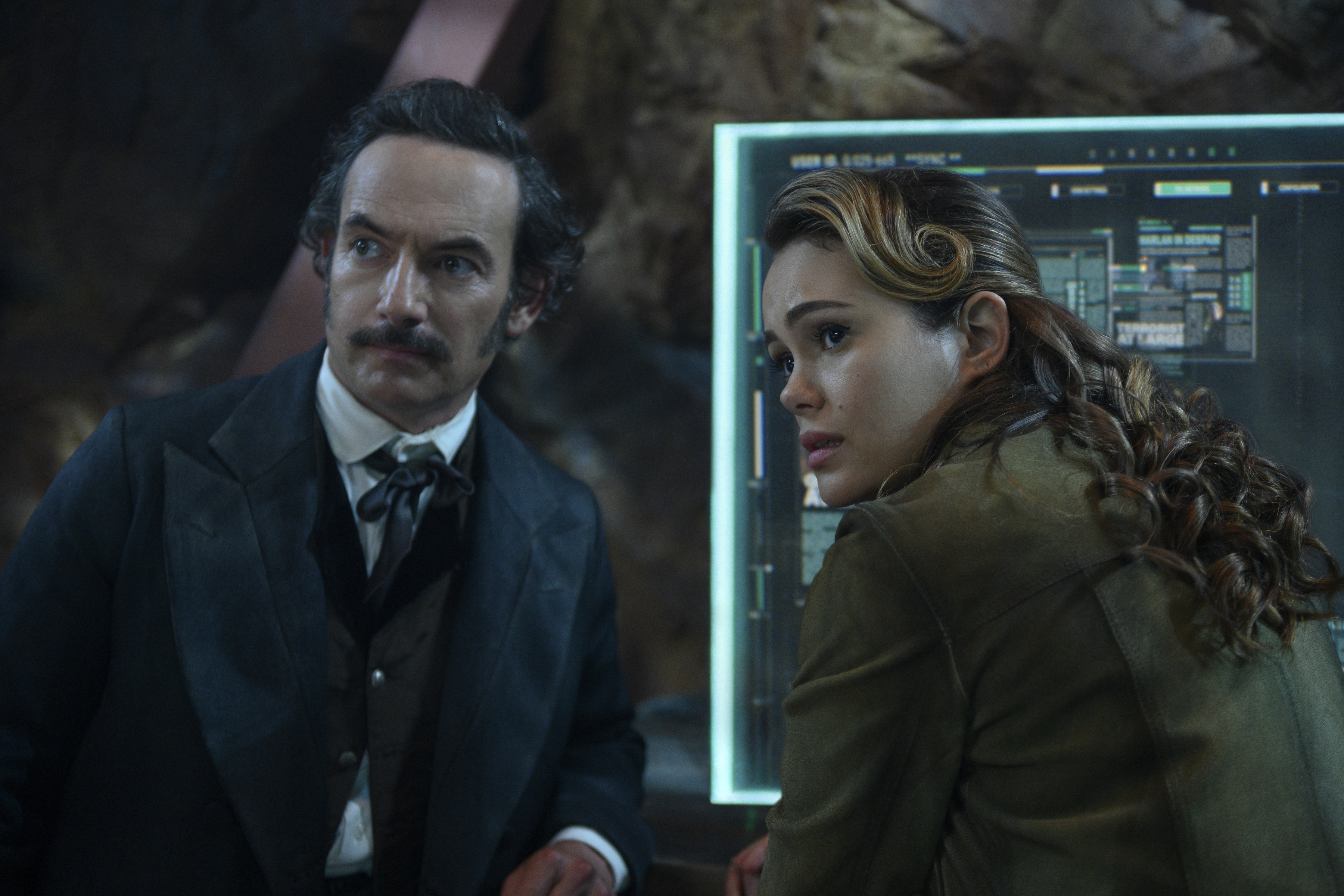 Chris Conner and Dina Shihabi in Altered Carbon (2018)