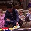 Ray Romano, Madylin Sweeten, Sawyer Sweeten, and Sullivan Sweeten in Everybody Loves Raymond (1996)