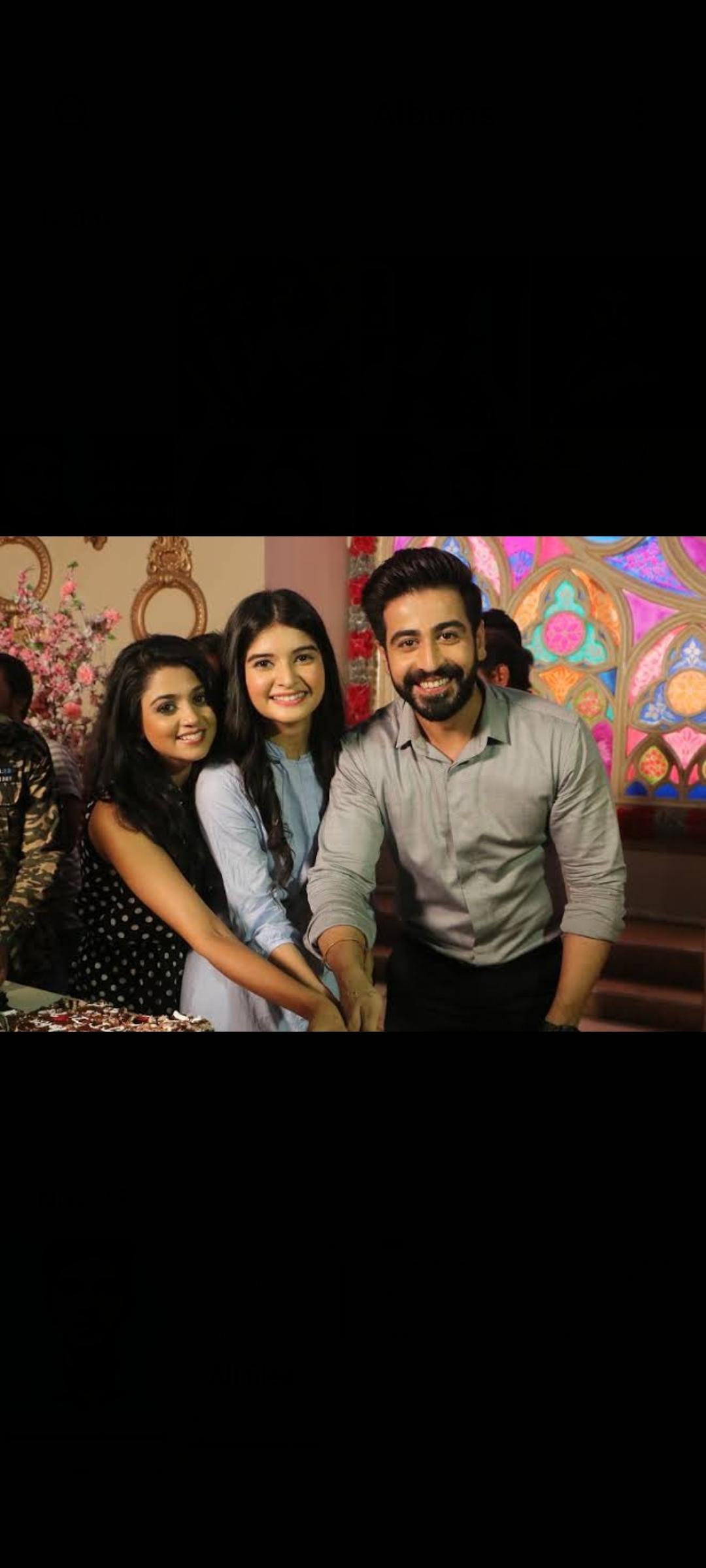 Dishank Arora, Bhavika Sharma, and Tanvi Dogra in Jiji Maa (2017)