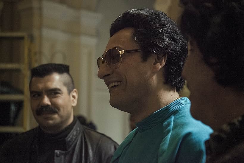 Pietro Sibille, Carlos Carlín, and Leónidas Urbina in El día de mi suerte (2019)