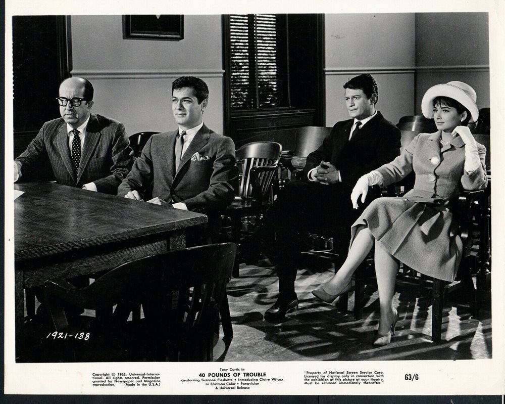 Tony Curtis, Suzanne Pleshette, Phil Silvers, and Larry Storch in 40 Pounds of Trouble (1962)