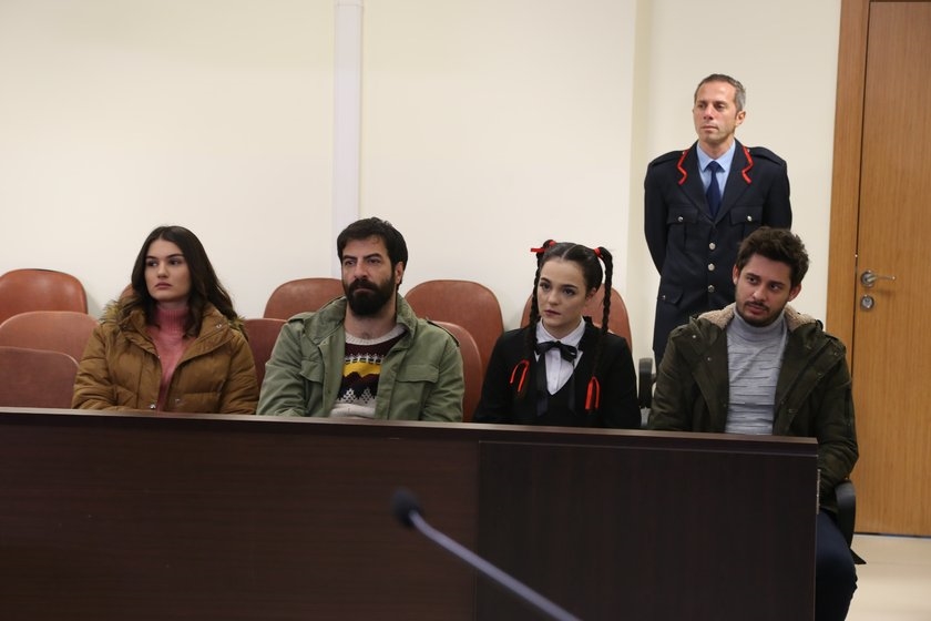 Aslihan Kapansahin, Ismail Demirci, Özgün Karaman, and Gizem Günes in Kuzey Yildizi (2019)