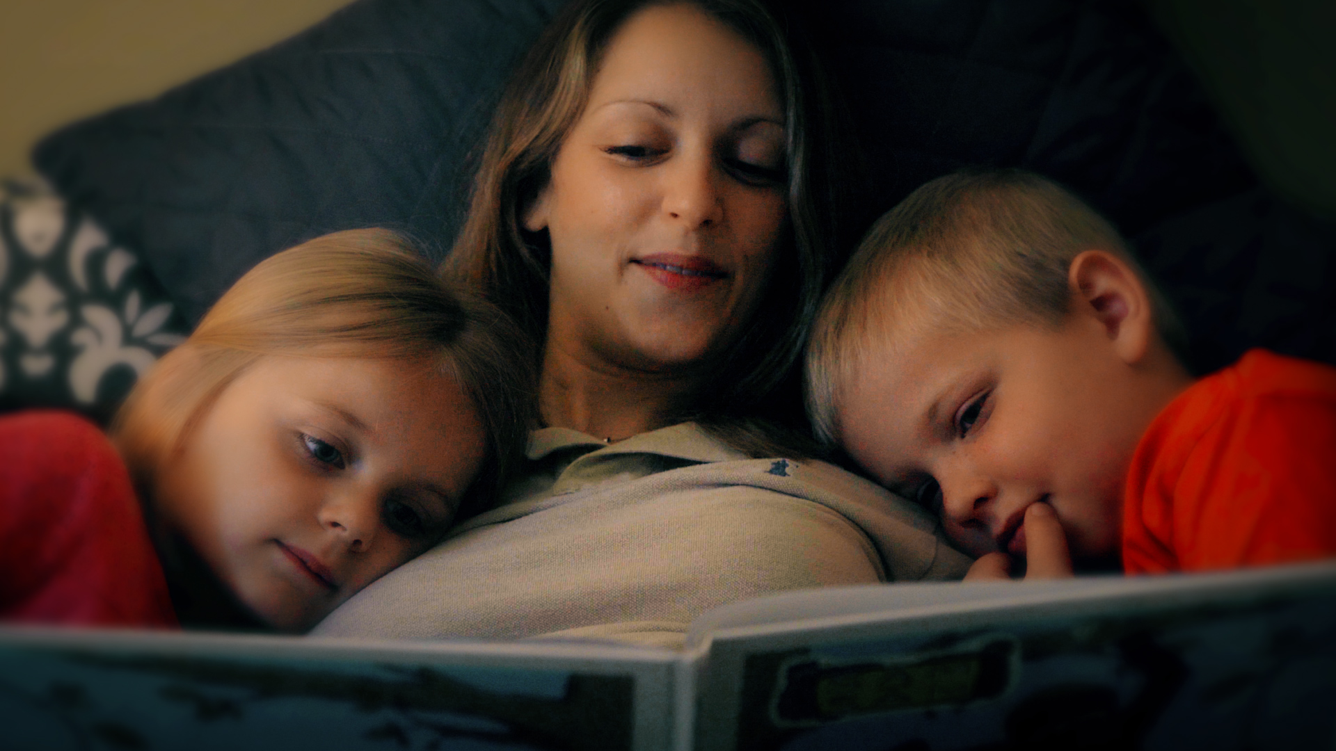 Tristan Cook, Natalie Greenwald Pirkle, and Sophie Inara Cook in Miss Shiny (2016)