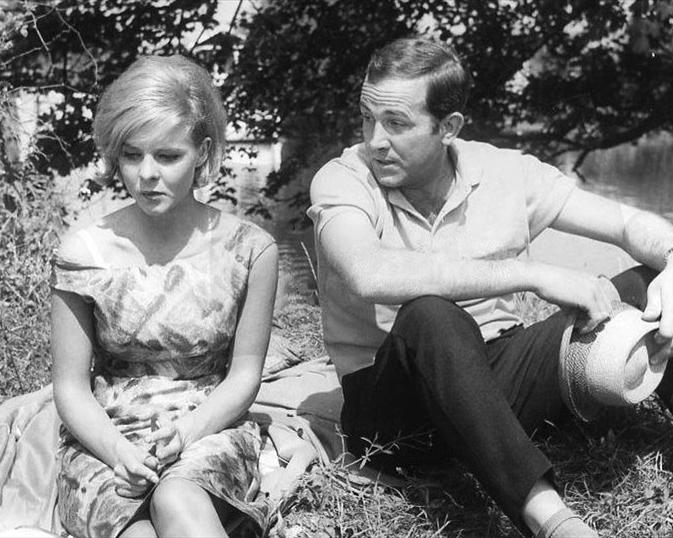 Ian Hendry and June Ritchie in This Is My Street (1964)