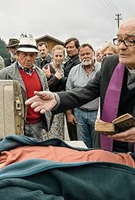 Claus Theo Gärtner, Harald Windisch, Marlene Morreis, Frederic Linkemann, and Christina Baumer in Matula: Der Schatten des Berges (2018)