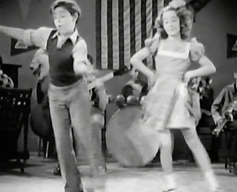 Dickie Humphreys and Kay Tapscott in Hi, Buddy (1943)