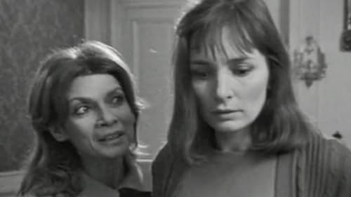 Nelly Borgeaud and Malka Ribowska in Le disparu de Senlis (1972)