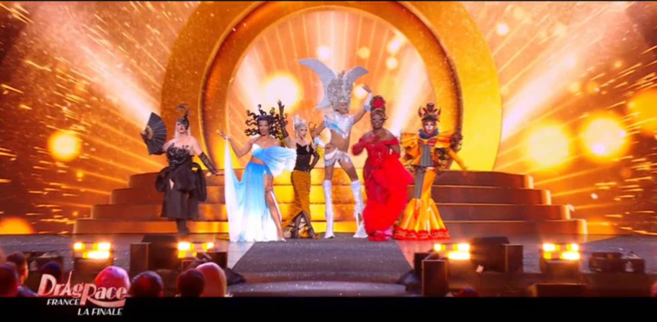 Misty Phoenix, Edeha Noire, Drag Perseo, Norma Bell, Afrodite Amour, and Magnetica in Drag Race France (2022)