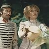 Kveta Fialová and Pavel Landovský in Slamený klobouk (1972)