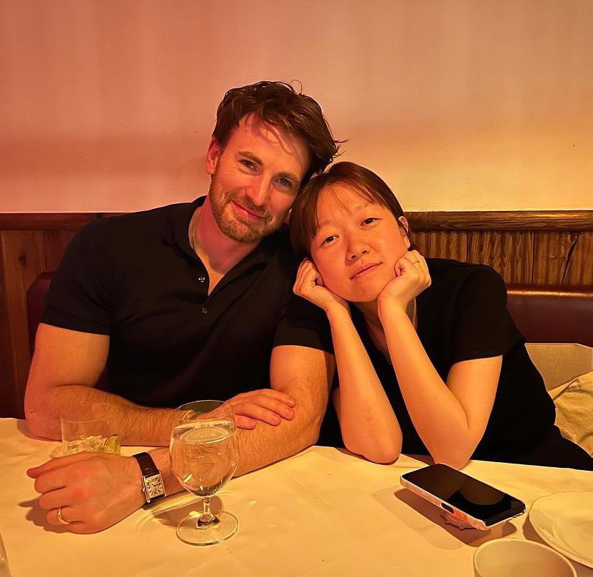 Chris Evans and Celine Song in Materialists