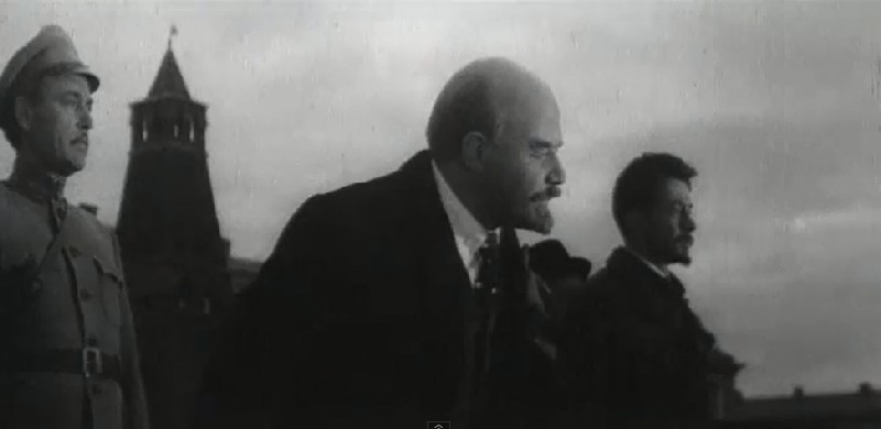 Aleksandr Kutepov and Sergey Yakovlev in Krasnaya ploshchad (1970)