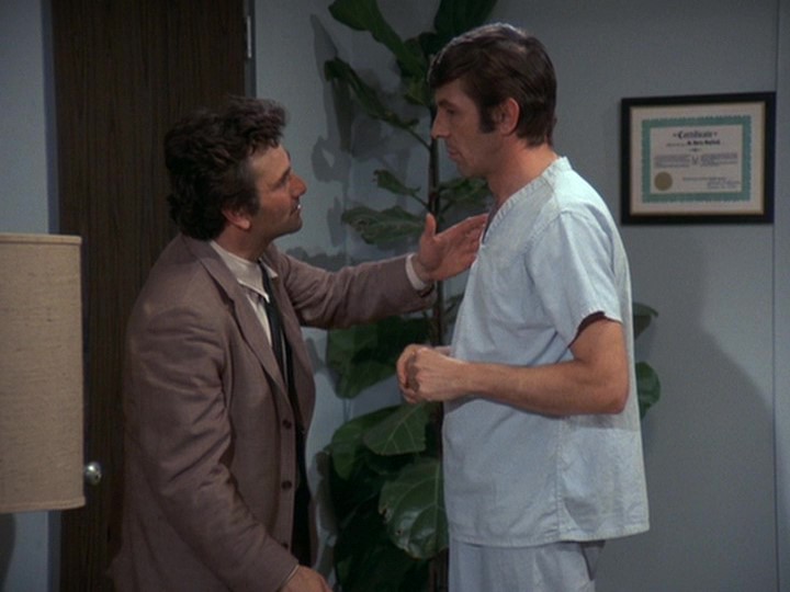 Peter Falk and Leonard Nimoy in A Stitch in Crime (1973)