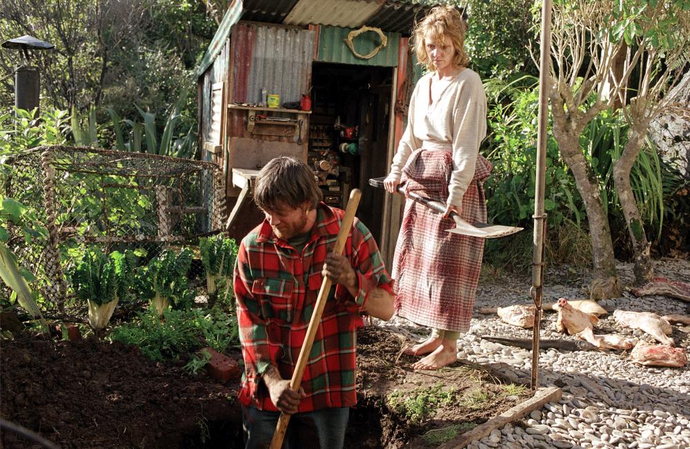 Rachael Blake and Joel Tobeck in Perfect Strangers (2003)