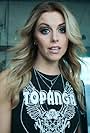 Lindsay Ell in Lindsay Ell: Waiting on You (2017)