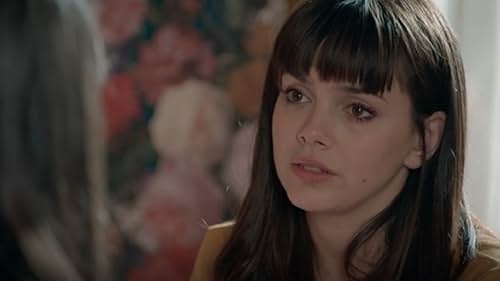 Natalie Pérez in Victoria Small (2019)