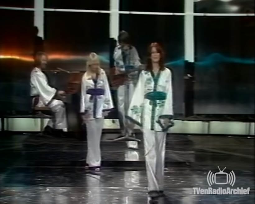 Benny Andersson, Agnetha Fältskog, Anni-Frid Lyngstad, Björn Ulvaeus, and ABBA in Eén van de acht (1969)