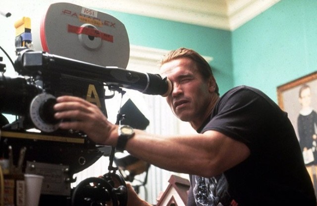 Arnold Schwarzenegger in Christmas in Connecticut (1992)