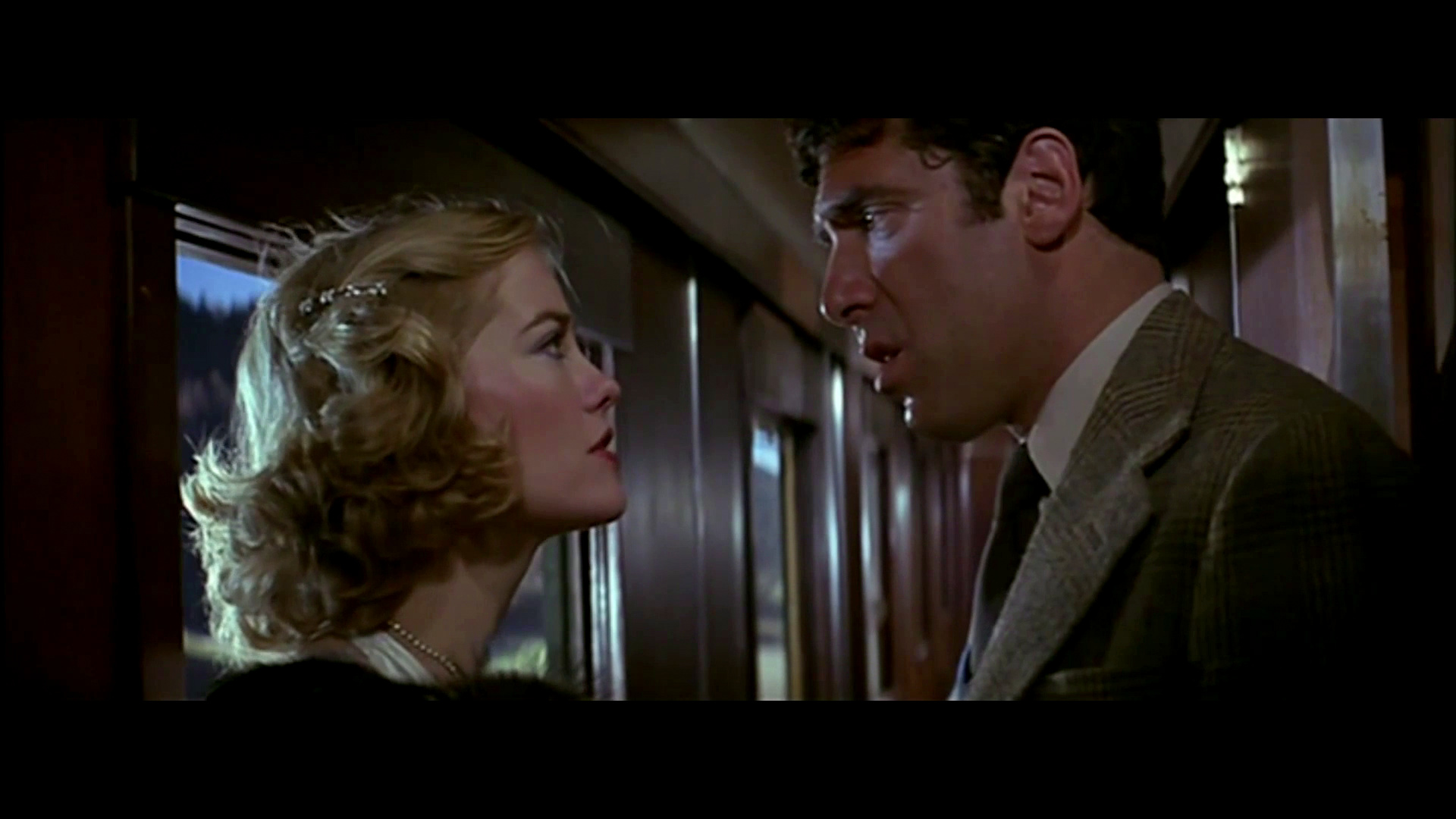 Elliott Gould and Cybill Shepherd in The Lady Vanishes (1979)