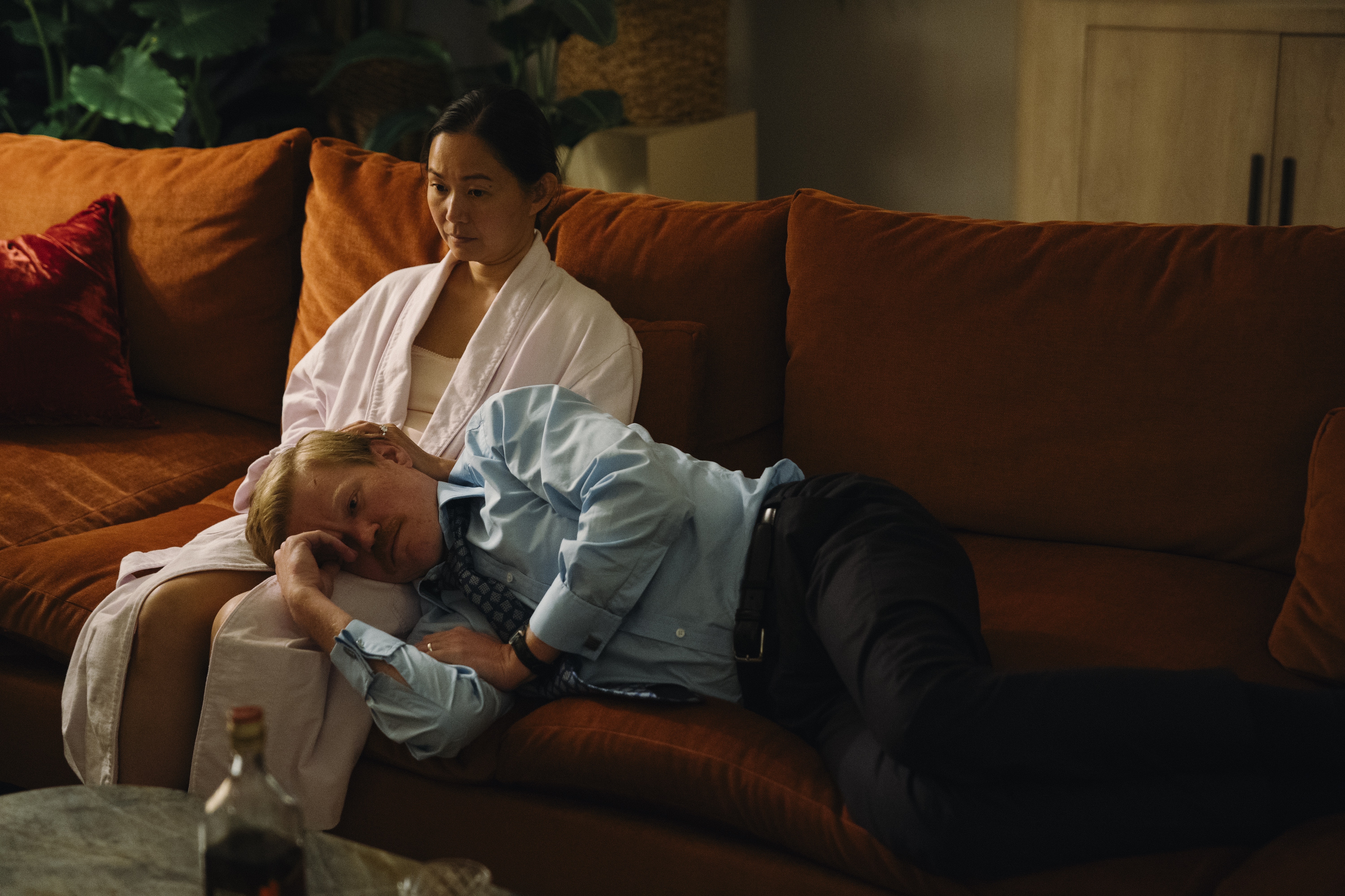 Jesse Plemons and Hong Chau in Kinds of Kindness (2024)