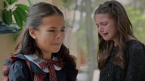 Valentina Caliano and Ana Paula Cachoua in La nueva vida de Natalia (2022)