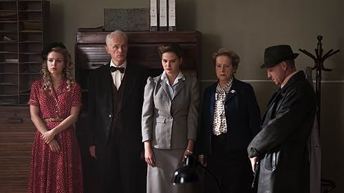 Weronika Asinska, Barbara Bystrzejewska, Vanessa Aleksander, and Miroslaw Kulesza in War Girls (2017)