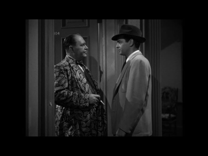 Howard Freeman and Robert Lowery in House of Horrors (1946)