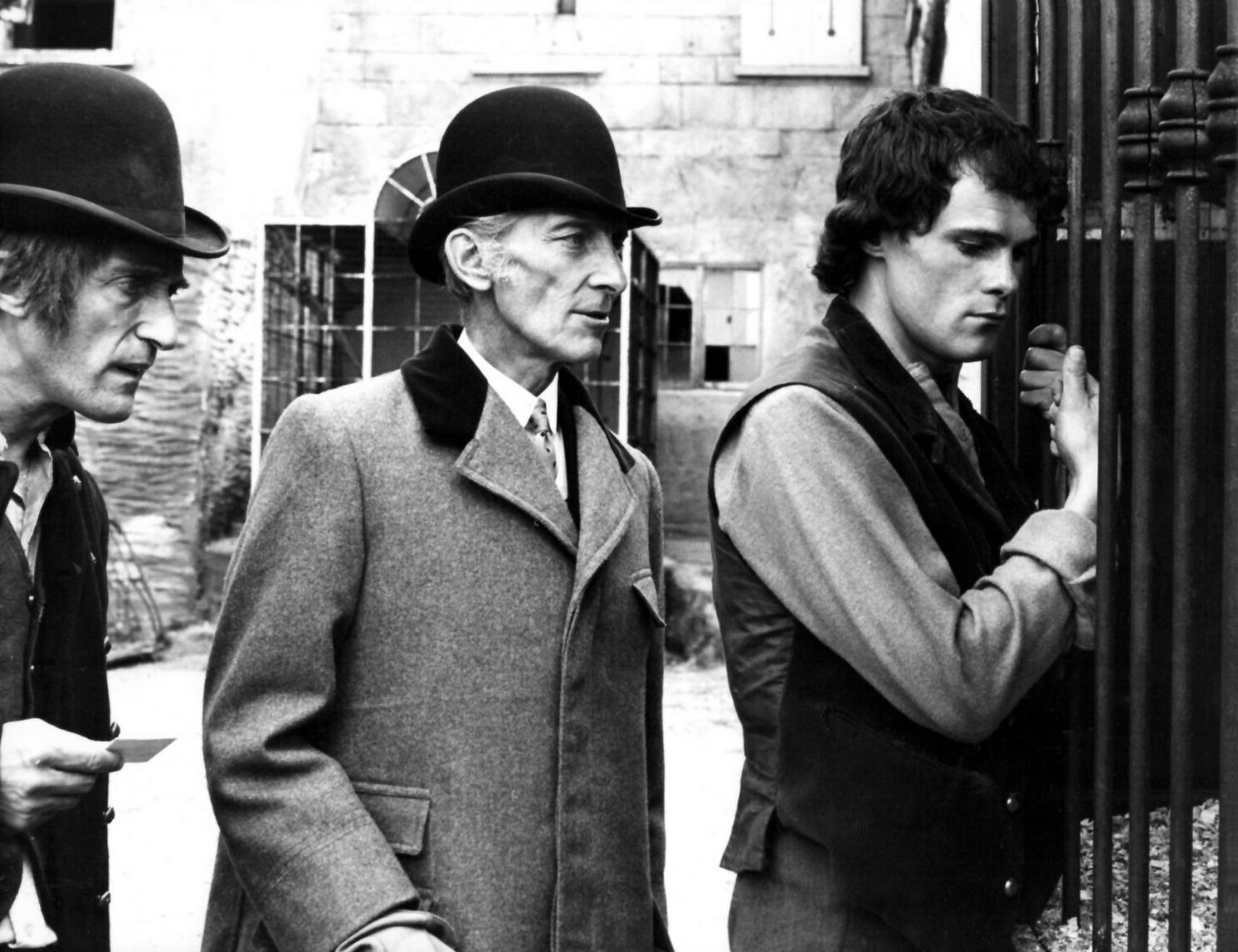 Peter Cushing, Ron Moody, and David Rintoul in Legend of the Werewolf (1975)