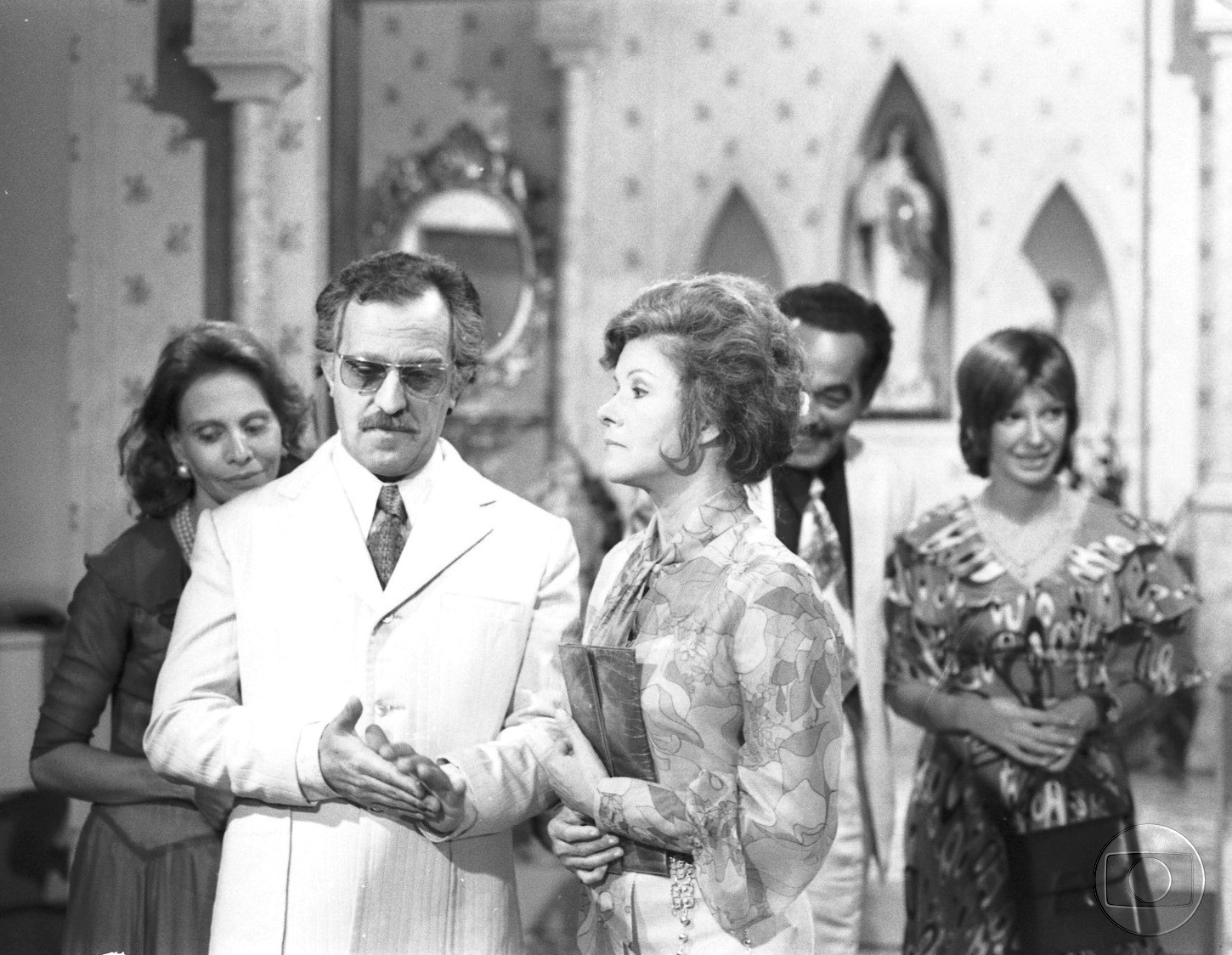 Ary Fontoura, Paulo Gracindo, Eloísa Mafalda, Míriam Pires, and Marília Pêra in Bandeira 2 (1971)