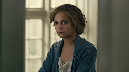 The Danish Girl: Alicia Vikander (Featurette)