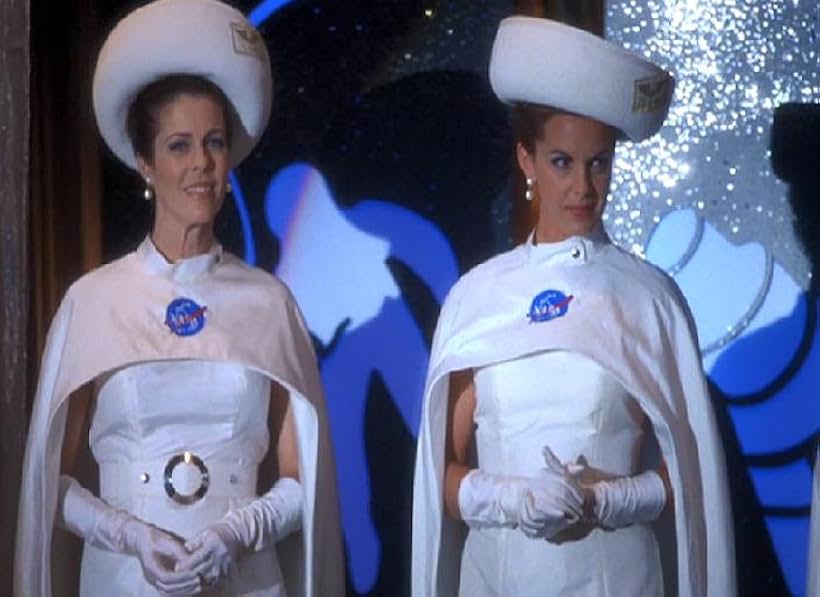 Elizabeth Perkins and Rita Wilson in From the Earth to the Moon (1998)