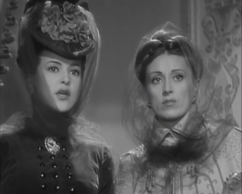 Anita Blanch and Mapy Cortés in Those Were The Days, Senor Don Simon! (1941)