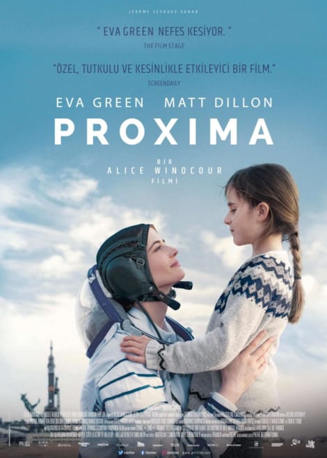 Eva Green and Zélie Boulant in Proxima (2019)