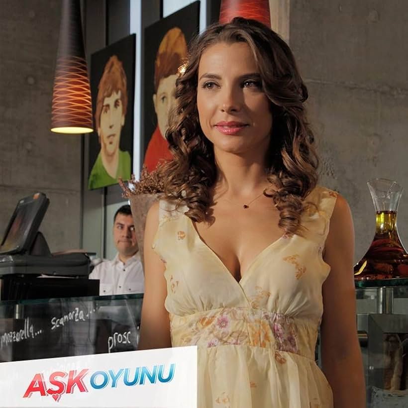 Pinar Göktas in Ask Oyunu (2014)