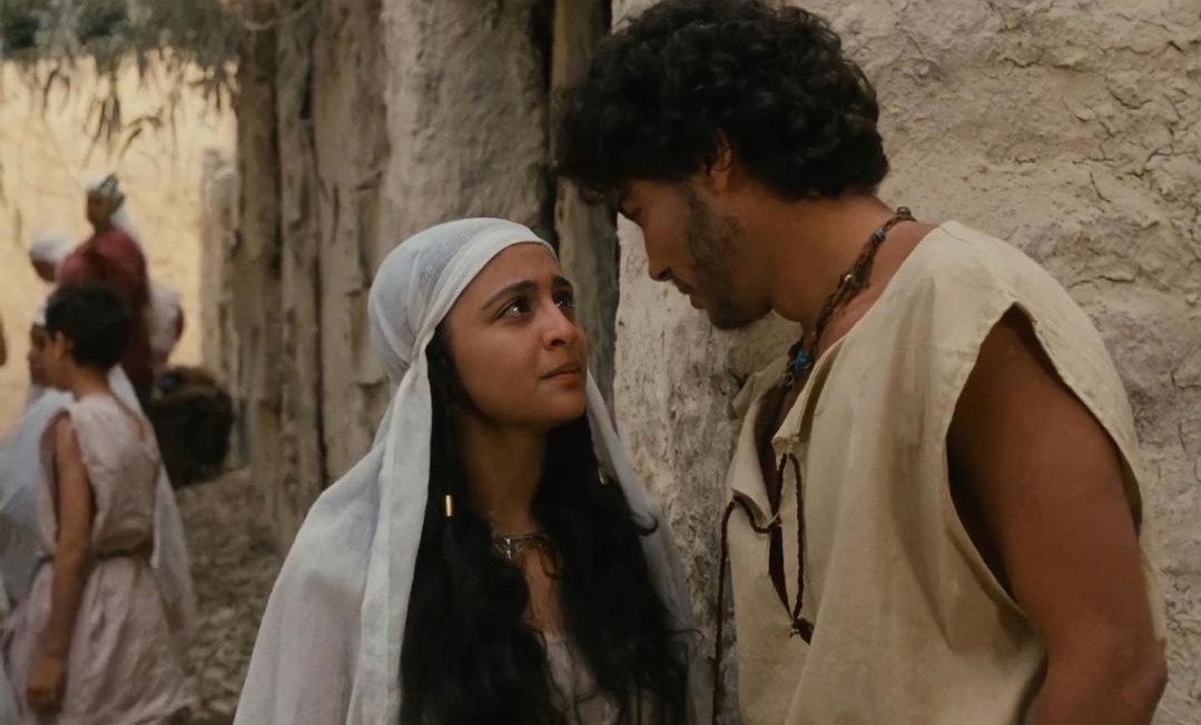 Khaled Nabawy and Hanan Turk in Al-mohager (1994)