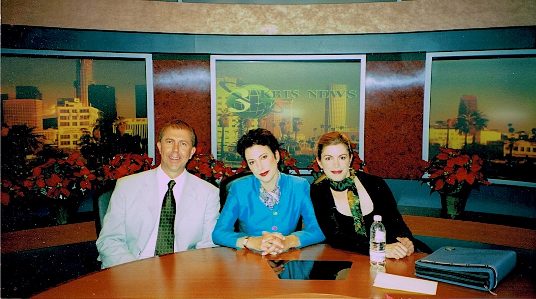 Cynthia Gibb, Benton Jennings, and Diane Robin in Mary Christmas (2002)