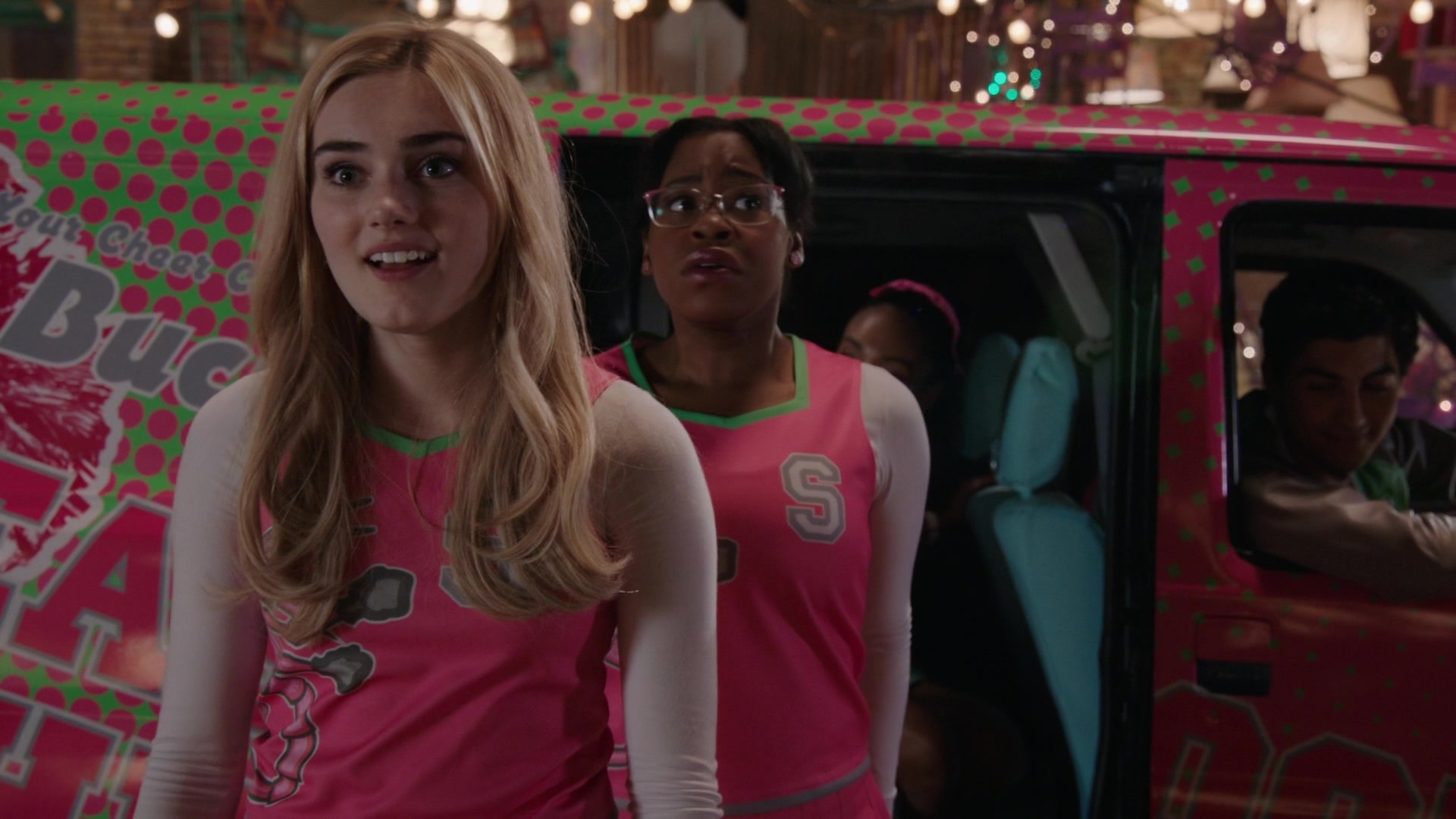 Carla Jeffery and Meg Donnelly in Zombies (2018)