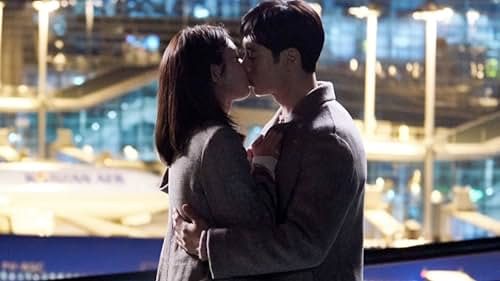 Lee Je-hoon and Chae Soo-bin in Where Stars Land (2018)