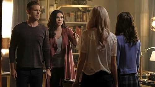 Jodi Lyn O'Keefe and Matthew Davis in Legacies (2018)