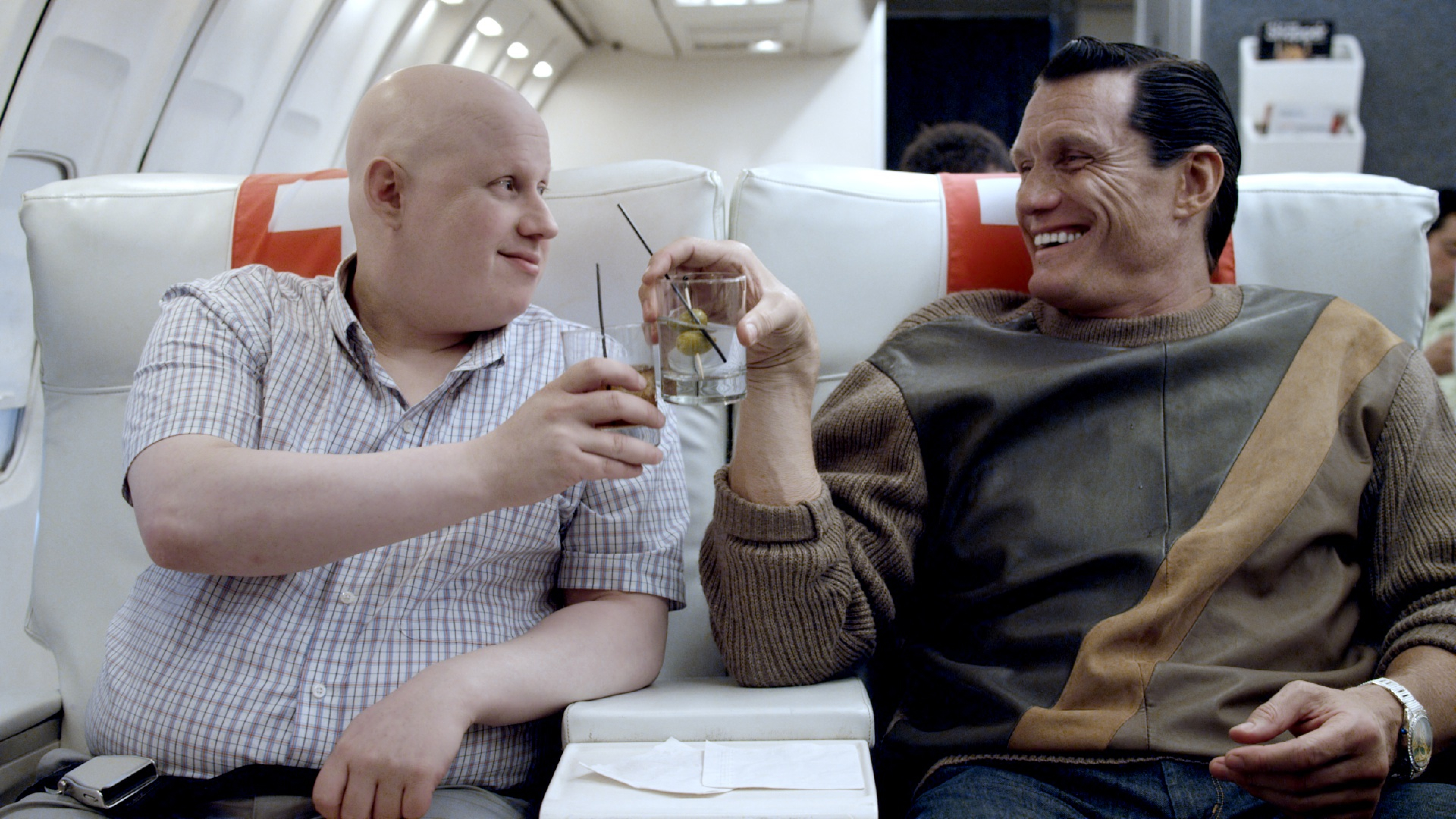 Dolph Lundgren and Matt Lucas in Small Apartments (2012)