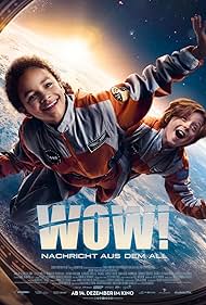 Felix Nölle and Ava-Elizabeth Awe in Wow! Nachricht aus dem All (2023)