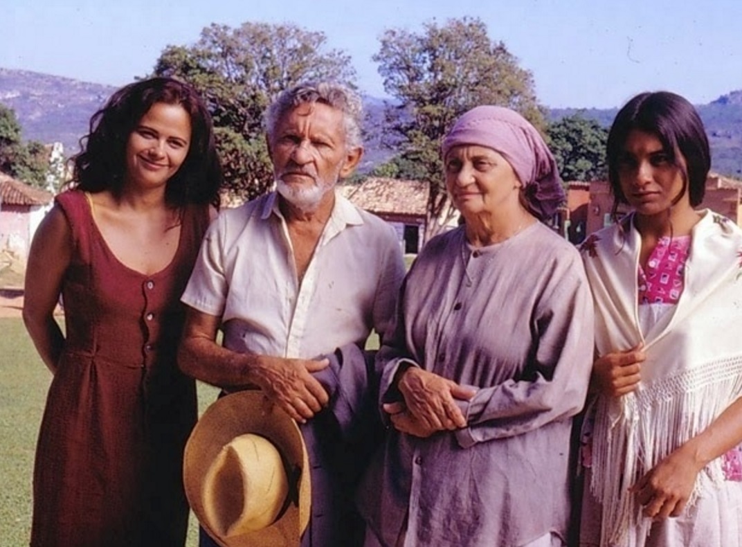 Laura Cardoso and Dira Paes in Irmãos Coragem (1995)